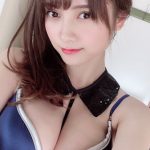 桃月なしこ、クール＆キュートな水着オフショットを公開！「ビジュがいつも強すぎます」
