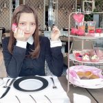 桃月なしこ、優雅なアフタヌーンティーを楽しみながら持論展開