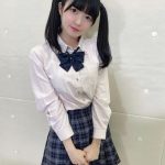 真っ白なキャンバス 小野寺梓、現役制服姿で黒髪ツインテールを披露！