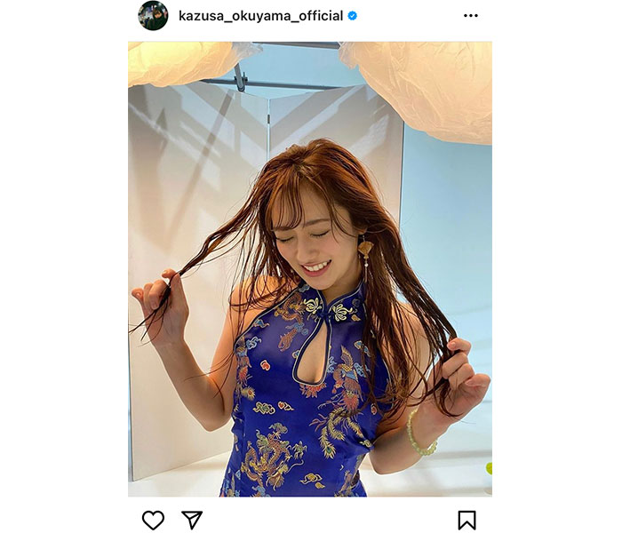 奥山かずさ、胸元セクシーなチャイナドレス姿を披露！