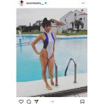 佐藤望美、際どいハイレグビキニショットを連続公開