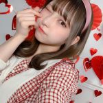 十味、22歳の誕生日にピンクのビキニショットを公開！「セクシー過ぎてたまらん」