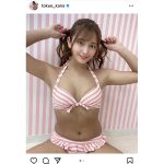 徳江かな、日焼け素肌で魅せるストライプ水着が可愛い！