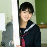 日向坂46 小坂菜緒、櫻坂46 山﨑天がそれぞれ表紙を飾る、卒業間近の制服グラビア！