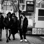 スピッツ、ゆかりの場所“デニーズ南阿佐谷店”でメンバーへ独占インタビュー！WOWOWで3/27（土）に放送・配信