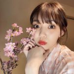 江野沢愛美、桜に顔を寄せたドアップ写真を公開！「花より江野沢さん」