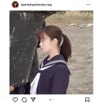 橋本環奈、横顔美麗な紺セーラー服ショットが公開