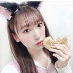 NMB48 原かれん、猫耳姿でたい焼きと2ショット「頭から食べる派です」