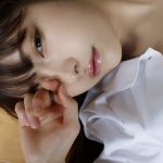 十味、至近距離で魅せる透明美肌ショット！