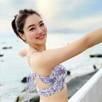 ヨガインストラクター 石井里奈がヘルシーボディを披露！「スタイルバツグンで素敵」