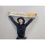 NGT48 荻野由佳、メンバーカラーの新グッズを紹介！「忘れずに買いました！！」