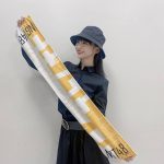 NGT48 荻野由佳、メンバーカラーの新グッズを紹介！「忘れずに買いました！！」