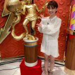 倉科カナ、膝丈のミニワンピース衣装に反響！「脚細すぎ！！！」「美脚ショット嬉しいです」