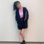 道重さゆみ、ポニーテール×ミニスカで魅せる美脚ショット！「今日も可愛い天才！！」