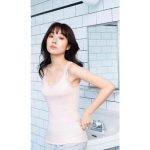 ラストアイドル 松本ももな、高校卒業報告でラスト制服を披露「皆さんに支えられて卒業を迎える事が出来ました」