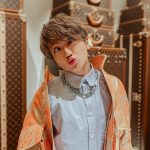Nissy、いたずら笑顔と変顔で魅せるルイ・ヴィトンオフショット公開！