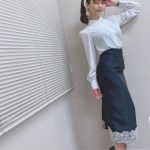 上坂すみれ、透け感ブラウスの“秘書風”ショットに反響ぞくぞく！「スタイリッシュに可愛いです」