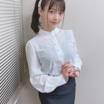上坂すみれ、透け感ブラウスの“秘書風”ショットに反響ぞくぞく！「スタイリッシュに可愛いです」