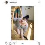 吉澤遥奈、お団子ヘアで届ける赤ビキニショット！「綺麗過ぎて見惚れます」