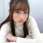 矢倉楓子、タートルネックの白コーデが可愛いと反響！