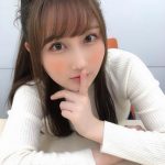 矢倉楓子、タートルネックの白コーデが可愛いと反響！