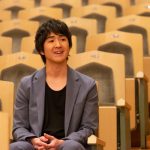 藤巻亮太が、全国の高校生と卒業ソング『3月9日』をリモート合唱！ 「音の VR」内で3月9日に配信決定！