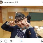 豊田ルナ、制服姿で“咄嗟”のダブルピースに反響ぞくぞく！