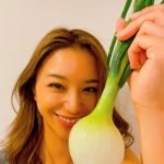 『まめ夫』高橋メアリージュン、1歳の甥っ子を抱っこした“充電完了”ショット　＆第2話 のセリフに共感コメントも！！「分かるー（笑）」「今後数えちゃいますね」「泣く」