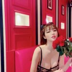 森下悠里がセクシーな撮影オフショを公開！「美ボディすぎる」「セクシー」