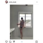 工藤美桜、窓際で見せる大人グラビア披露！