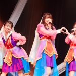 ラストアイドル、新曲リリースイベントにROLAND登場!霜降り明星からお祝いコメントも