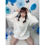 桃衣香帆、窓際で魅せる絶美ボディ！「お尻も素敵です」