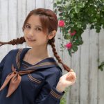 桃月なしこ、陽キャな制服ショットにドギマギ！「JKたそさん可愛すぎるんよ」