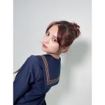 桃月なしこ、“可愛い”から“強い”まで4通りの制服ショットでファンの悩殺！