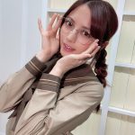 桃月なしこ、“可愛い”から“強い”まで4通りの制服ショットでファンの悩殺！