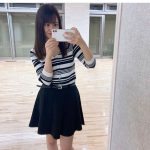 モー娘。野中美希、美脚チラ見えのミニスカートコーデ披露！