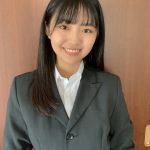 豊田ルナ、スーツ姿で大学の入学式に出席