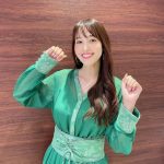 鷲見玲奈、試行錯誤したポージングが話題「写真を撮る時のポーズが思いつかず」