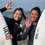 【動画】プロサーファーの前田マヒナ、野呂玲花が吉本興業に所属決定で意気込みを語る！