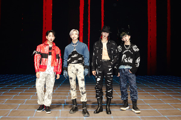 SHINee、『ミュージックステーション 3時間SP』で話題の「Don’t Call Me」をパフォーマンスし日本全国を魅了！ 番組裏側のオフショット写真や番組終了後のメンバーコメントも公開！