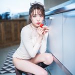 志田友美、抜群の“大人美ボディ”を水着・ランジェリー姿で大胆に披露！ ロングヘアとショートへアの両方楽しめる写真集を発売！