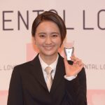 岡田結実が男装姿で登壇したデンタルラバー会見で21歳の誕生日サプライズ！「誕生日プレゼントは友達が欲しい。リリーフランキーさんと友達になりたい。」