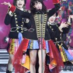 大島優子、峯岸みなみ卒コンにサプライズ登場！『ヘビーローテーション』をセンターで熱唱！