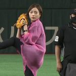 【動画】石原さとみが「サントリー ドリームマッチ2021」で斉藤雅樹のモノマネ投法！