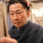 DA PUMP TOMOがスッピンとメイク中の姿を公開！