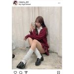 藤川らるむ、制服着て美脚披露！「足綺麗すぎ！！」「最強JKじゃん」