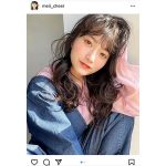 福田愛依、巻き髪デニムコーデが大人カワイイ！