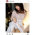 比嘉こころ、夜景をバックにチラリ下着披露「もっとみたい…？」