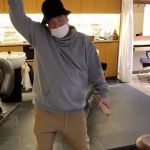 岡崎体育のネタ投稿「夏フェスの後ろの方にいるお客さんのモノマネ」に共感続出！