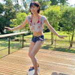 兒玉遥、ビキニとホットパンツ姿で美麗なプロポーションを披露！「スタイル抜群」